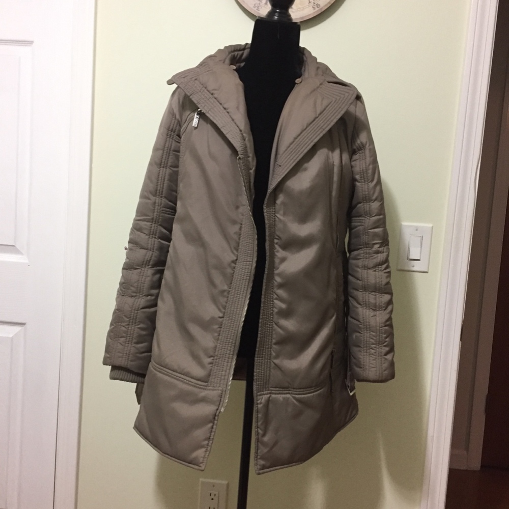 Steve Madden coat with belt - Small